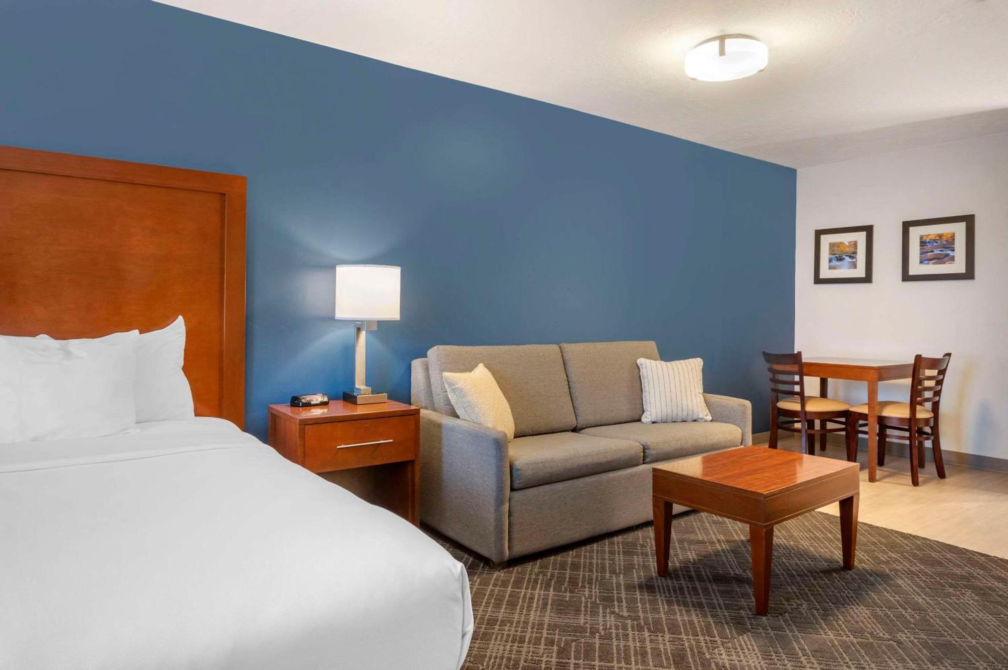Comfort Inn & Suites Beaver - Interstate 15 North Exterior photo